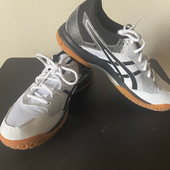 ASICS black and white 9.5 women’s - Picture 2 of 9